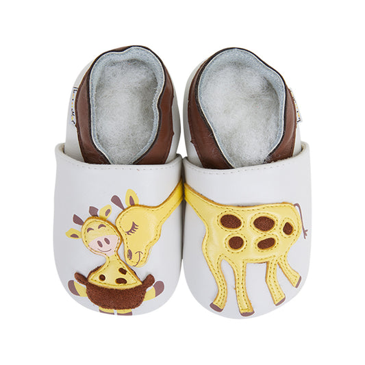 Soft Baby Moccasins - Giraffe Print | Lait et Miel